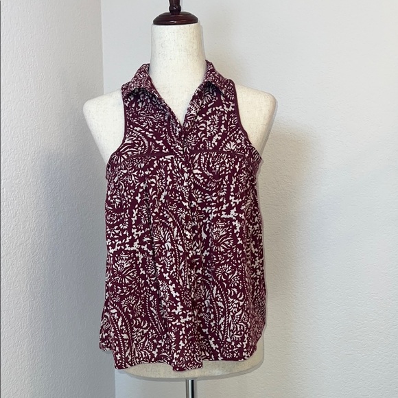 American Eagle Outfitters Tops - American Eagle Outfitters Red and White Button‎ Down Blouse Size XS